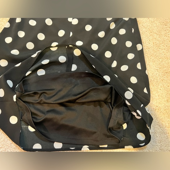 White House Black Market. Summer polka dot dress. Size 2 - Picture 11 of 12